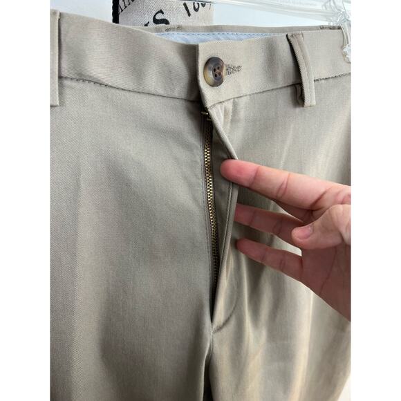 Hagger Classic Fit Tan Khaki Dress pants with pockets - Picture 2 of 9